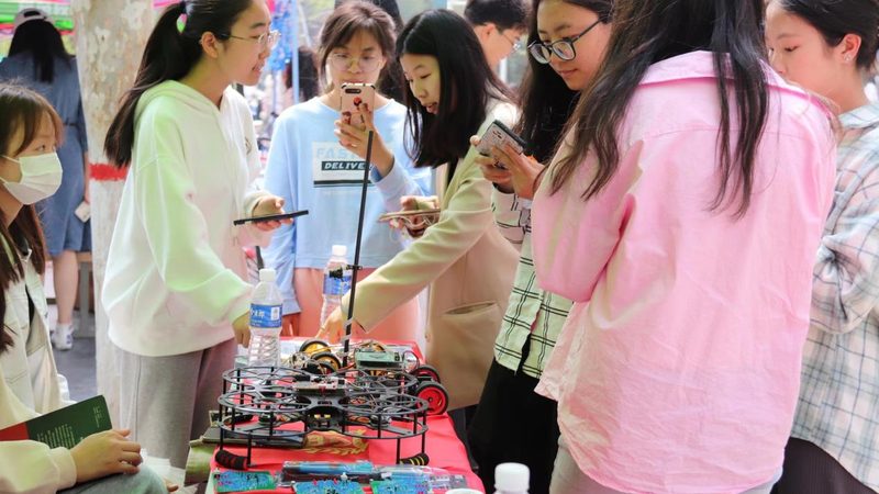 企业数字化价值提升的关键：代理选择与策略**